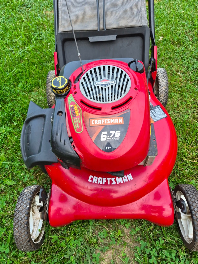 Gas lawnmower 6.75 HP Craftsman RED 21'' grass cutter & BAG - photo 3
