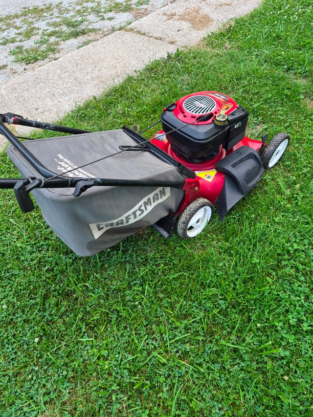 Gas lawnmower 6.75 HP Craftsman RED 21'' grass cutter & BAG - photo 4