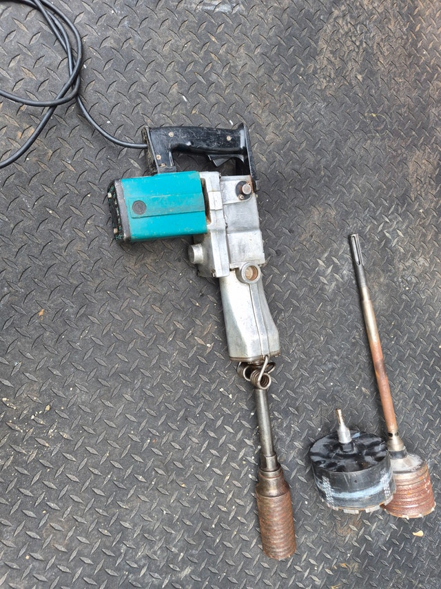 Makita 8035NB Rotary Hammer Drill - photo 2