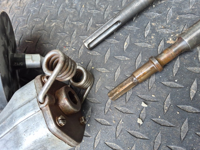 Makita 8035NB Rotary Hammer Drill - photo 4