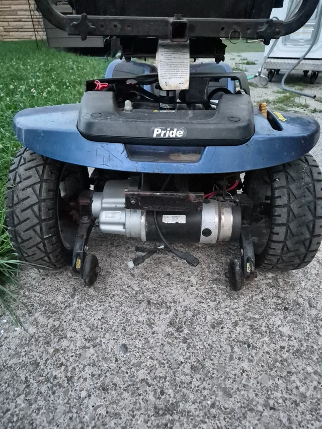 BLUE Pride Pursuit Mobility Scooter 24V - Parts or Repair - photo 4