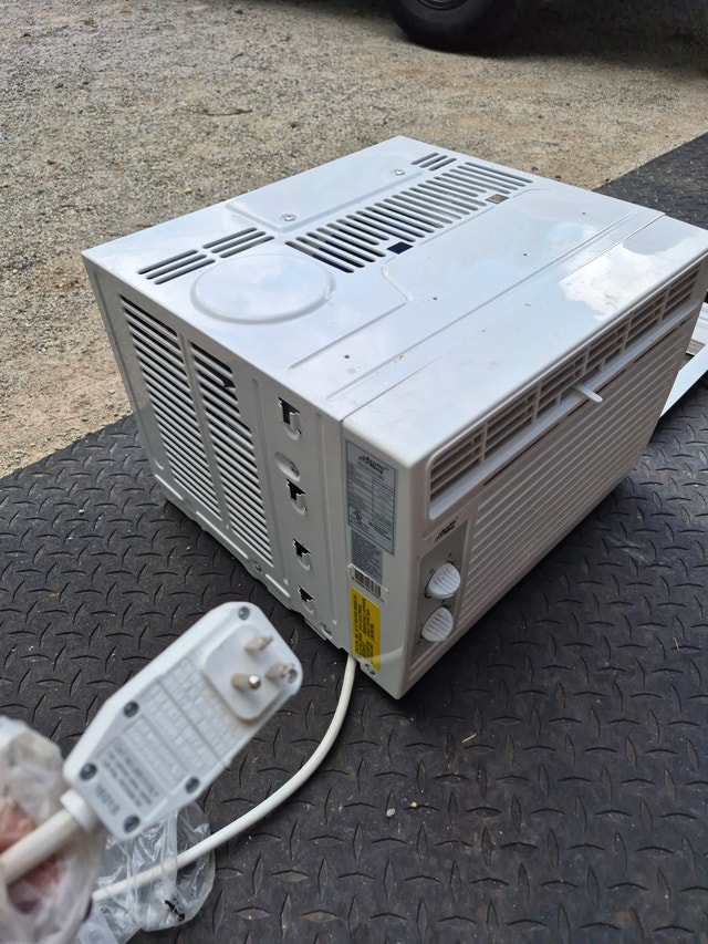 air conditioner window AC electric 5000BTU - photo 2