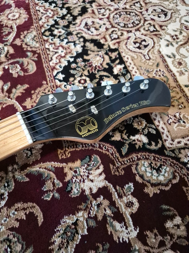1982 HONDO electric guitar Deluxe series 760 Black - photo 2
