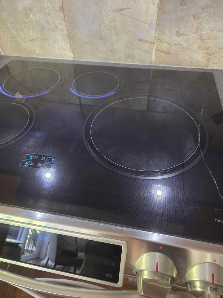 Samsung Chef Collection Induction Slide-In Range NE58H9970WS - photo 3