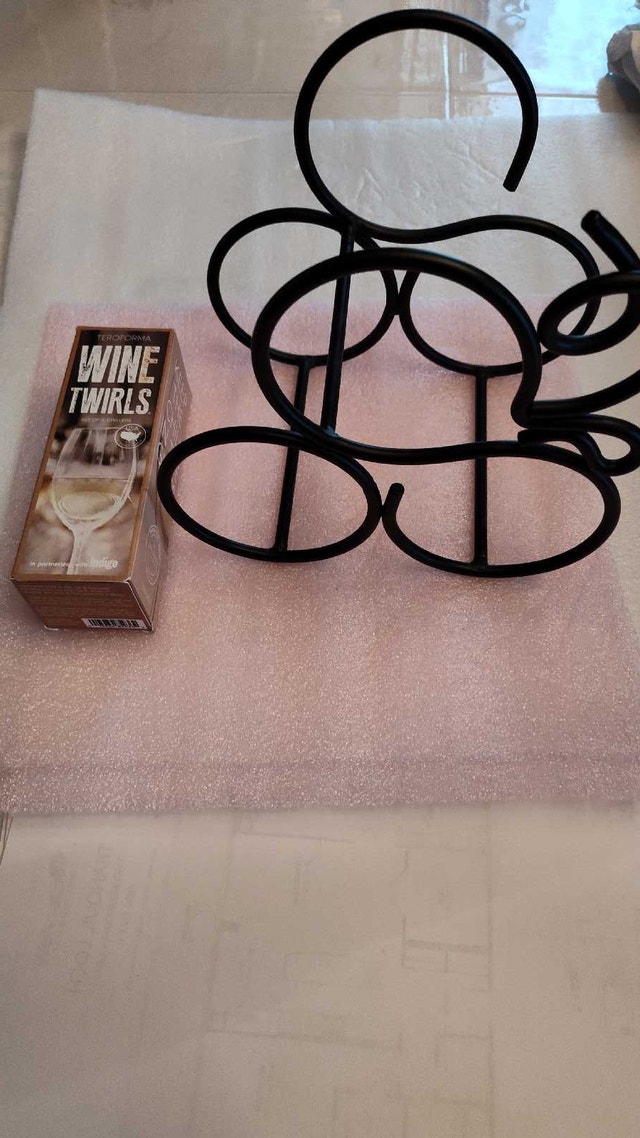 Terolforma Wine Twirls and decorative metal wine rack - photo 4