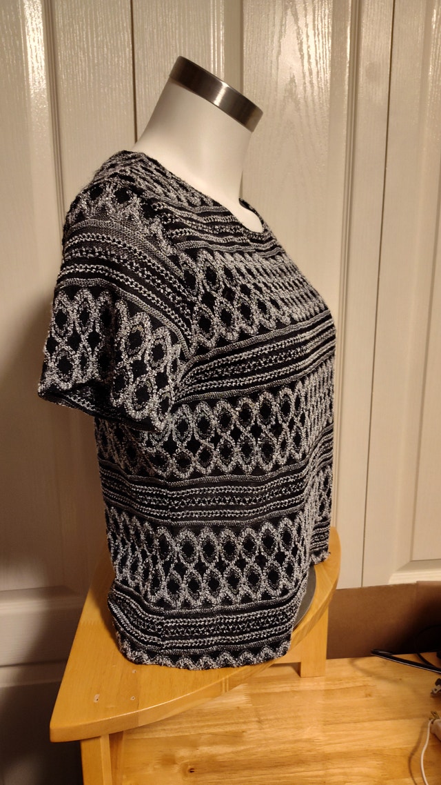 Medium Stretchy Ladies Top - photo 2