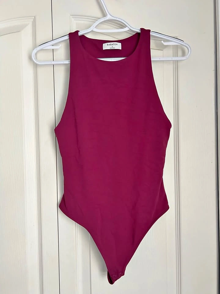 Aritzia Plum sleeveless Bodysuit