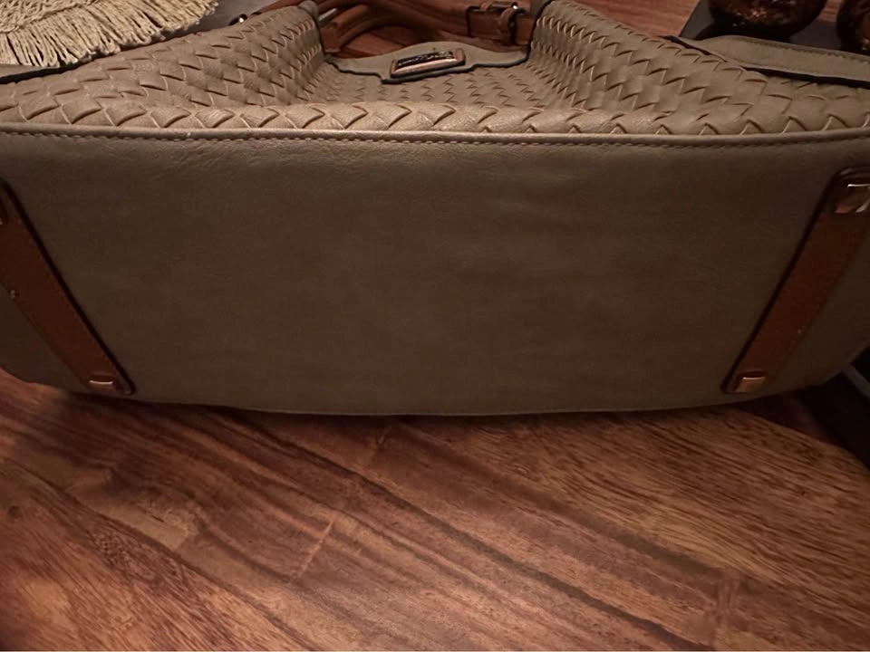 Simply Noelle Handbag - photo 2