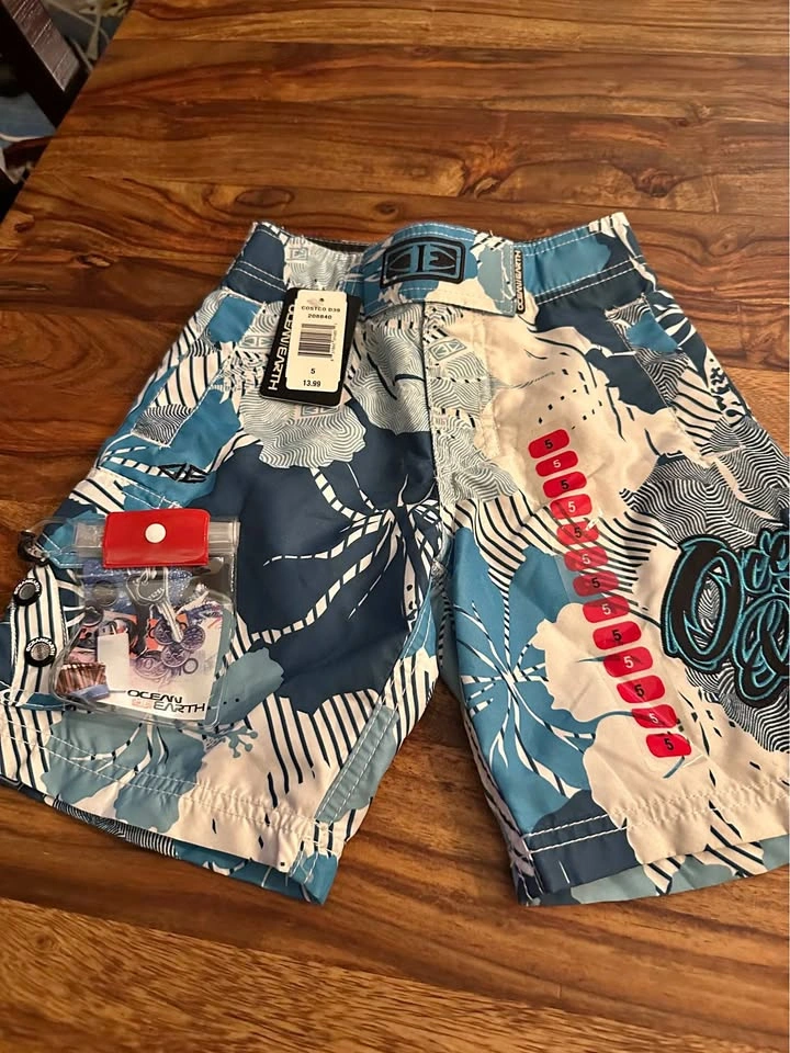 NEW Boys Adjusting Swim Shorts Size 5