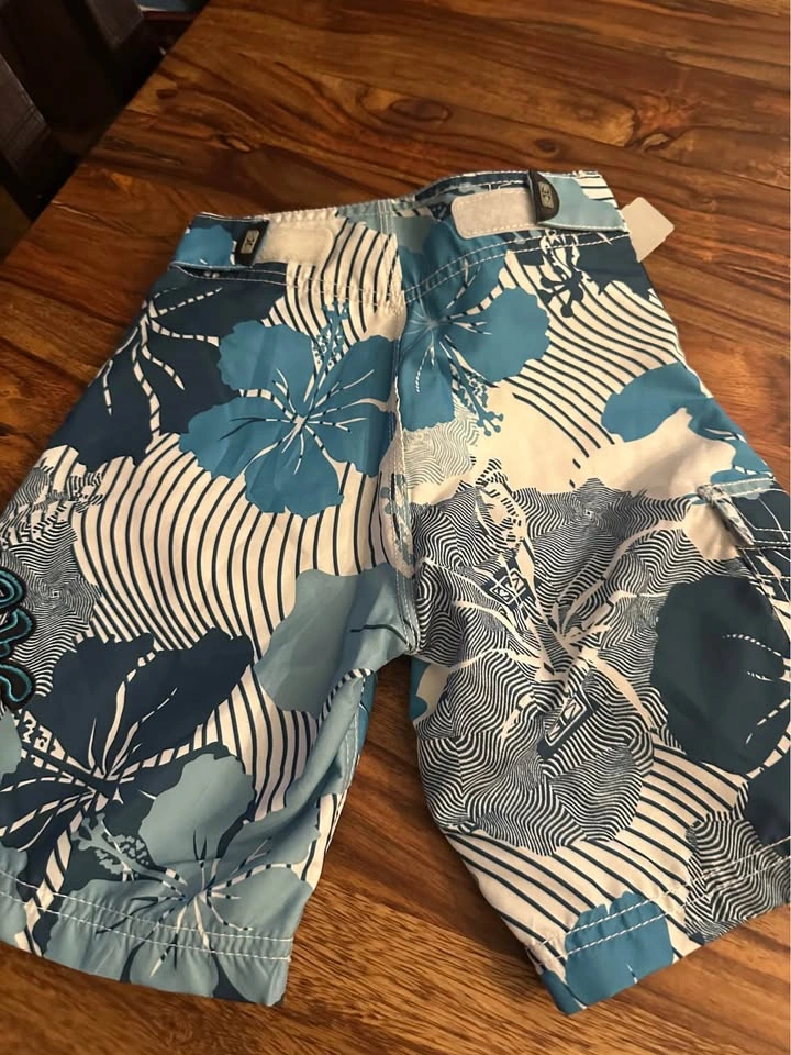 NEW Boys Adjusting Swim Shorts Size 5 - photo 2