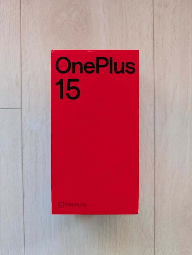 New OnePlus 15 256GB Black Global Version BNIB Sealed
