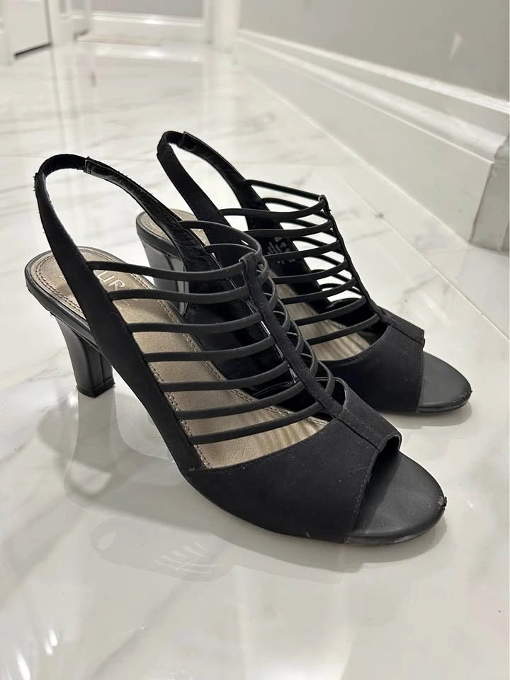 Naturalizer Black Strappy Heels Size 7