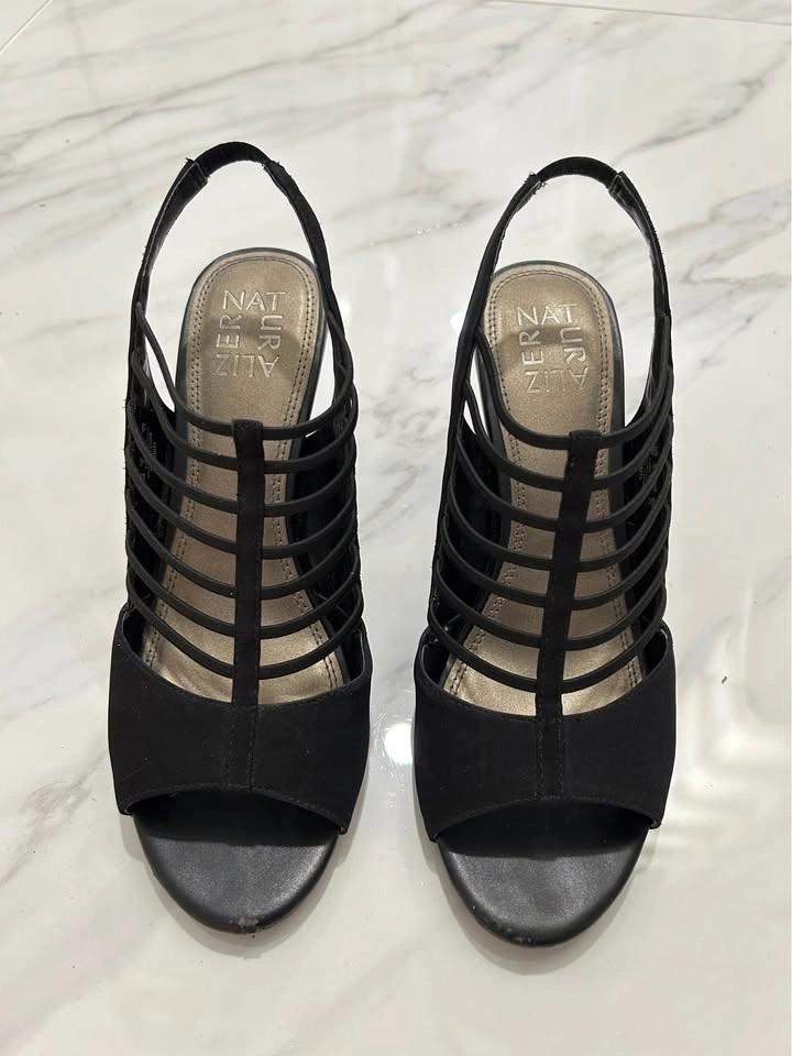 Naturalizer Black Strappy Heels Size 7 - photo 2