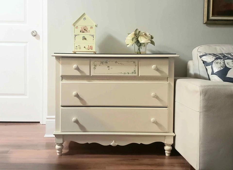 French Style Solidwood Dresser with matching Mirror