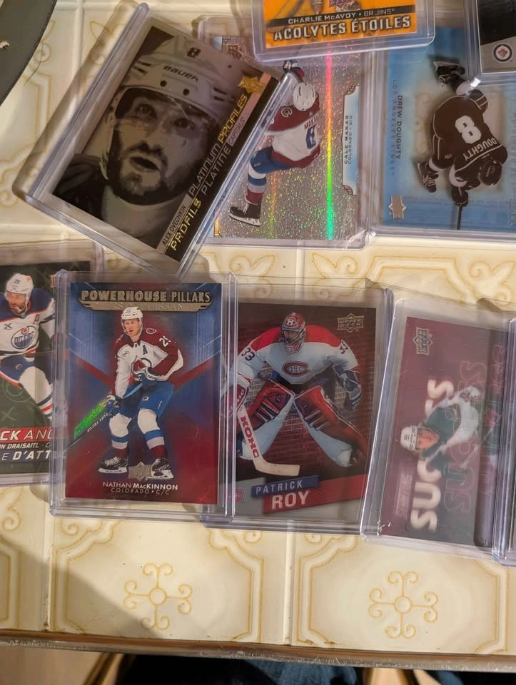 Random lot of Tim Hortons hockey cards - photo 4