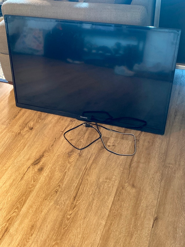32 inch Flat Screen Television