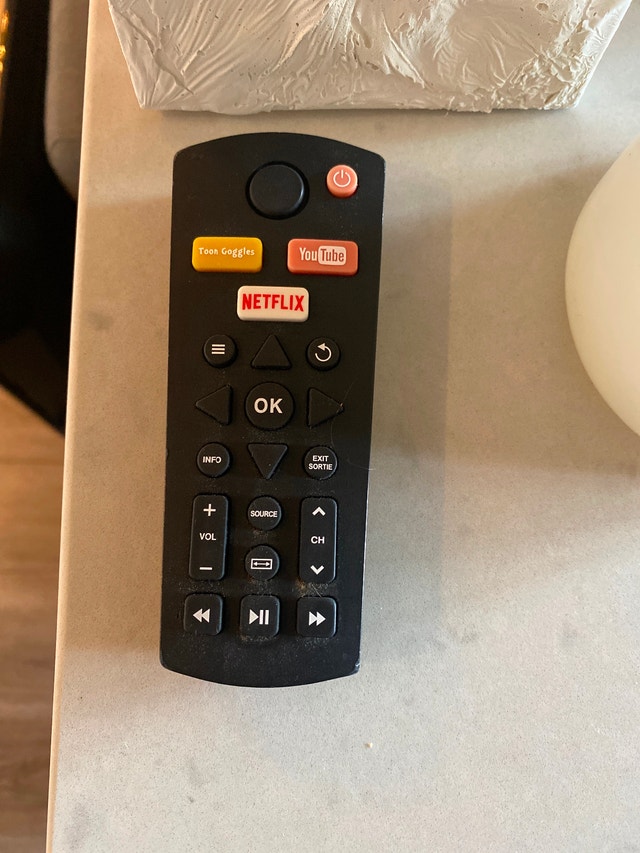 32 inch Flat Screen Television - photo 2