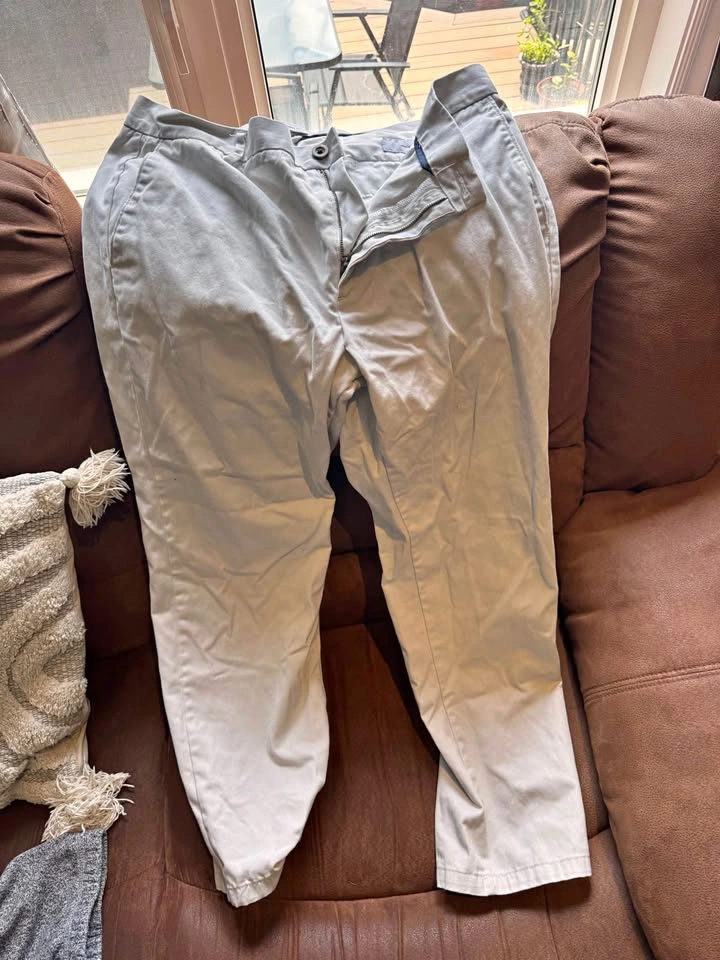 Amazon Essentials Dress Pant 38 x 29