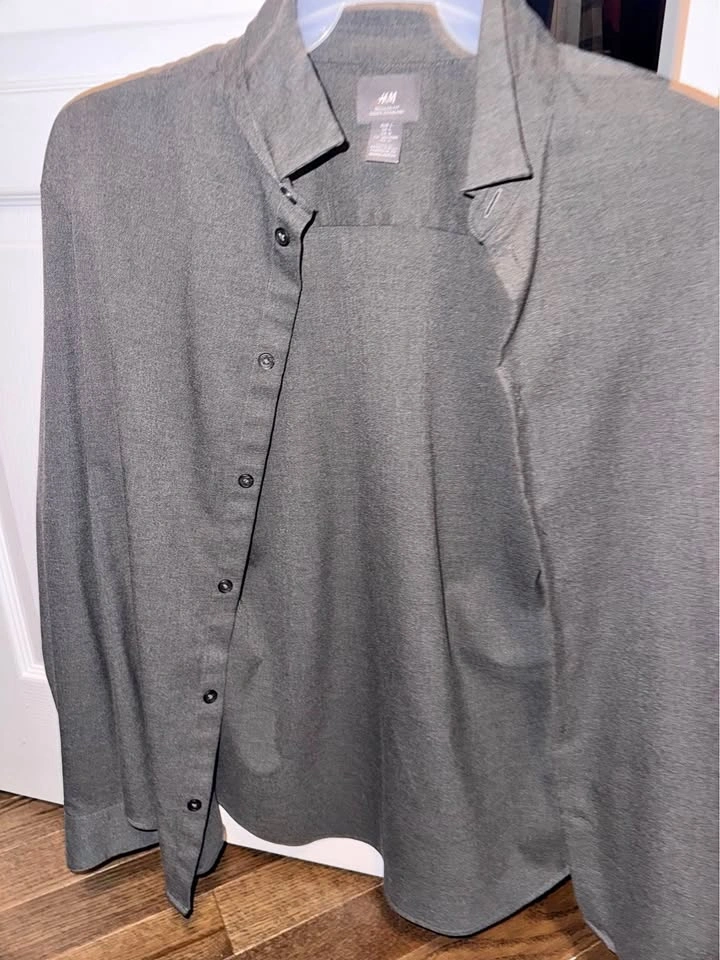 Men’s H&M Gray Dress Shirt Size L