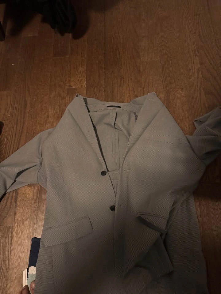 Men’s Uniqlo Grey Pattern Suit Jacket Size L - photo 3