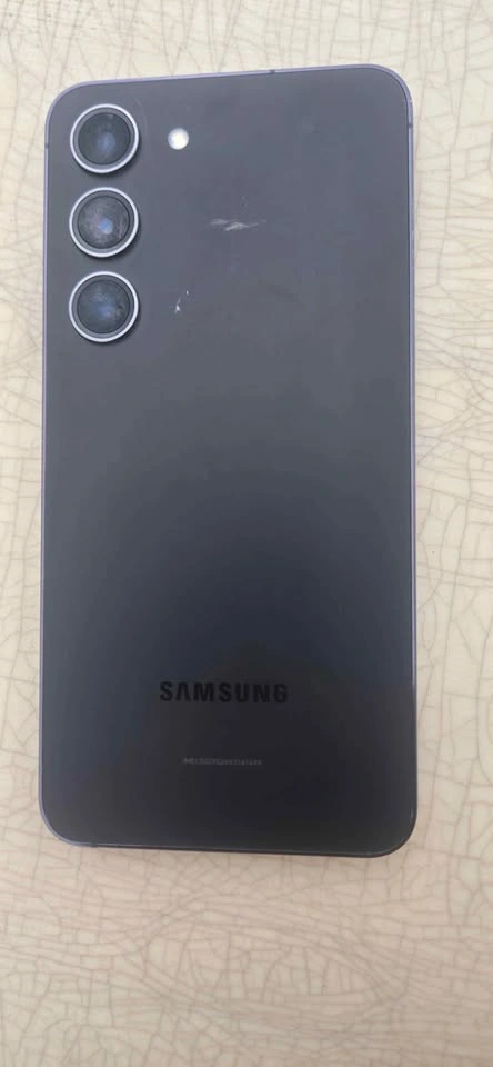 Samsung Galaxy S23 FE - photo 2