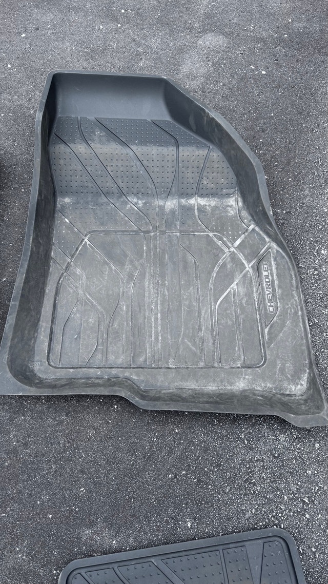 Chevrolet bolt EUV 2023 OEM Car mats All Season - photo 2