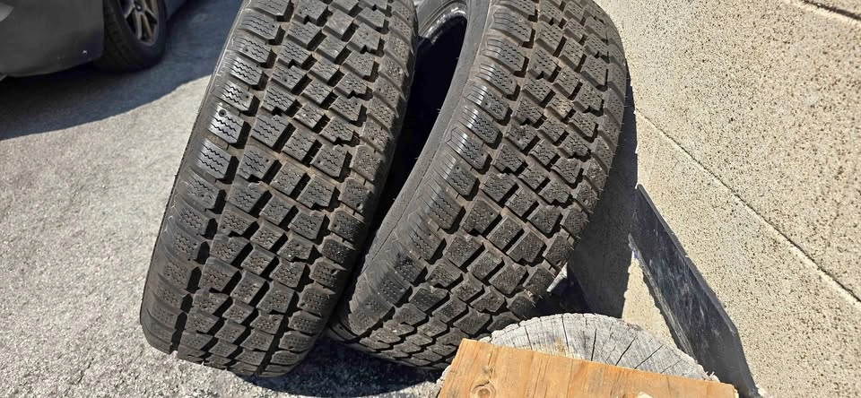 Snow/mud tires *pair*