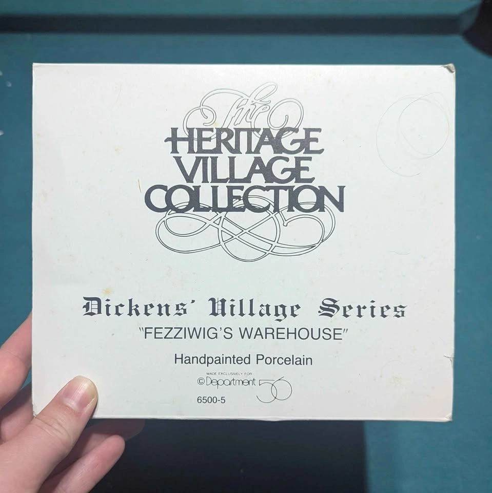 Department 56 - Dickens' Village Series - Fezziwig's Warehouse - photo 2