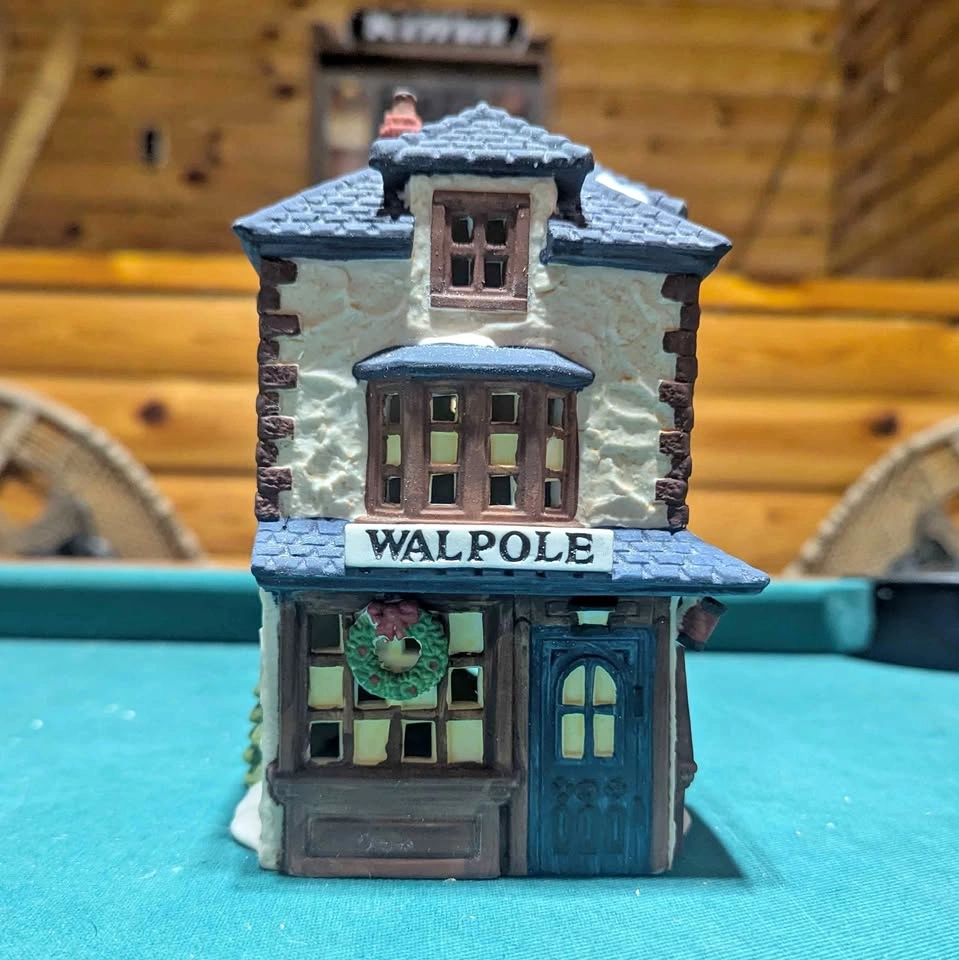 Department 56 - Dickens' Village Series - Walpole Tailors