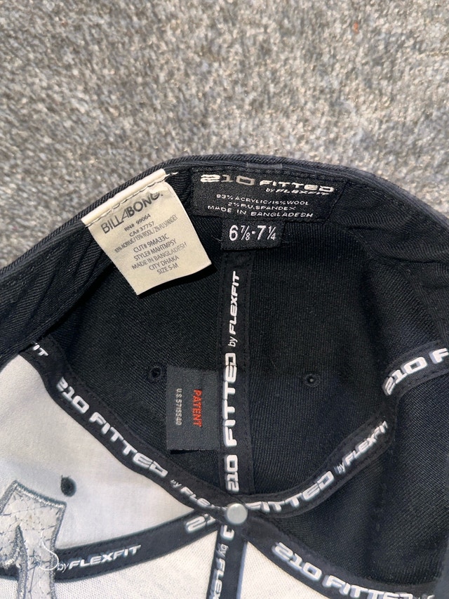 black billabong hat size Medium - photo 3
