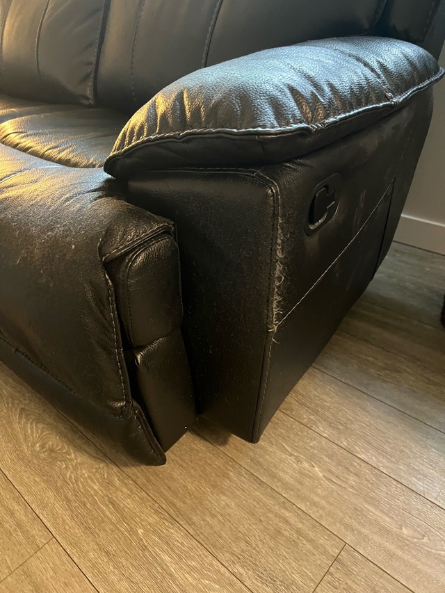 Black Reclining Sofa & Loveseat Set - photo 2