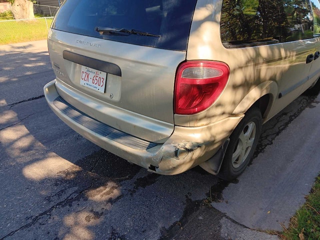 2005 dodge caravan - photo 2