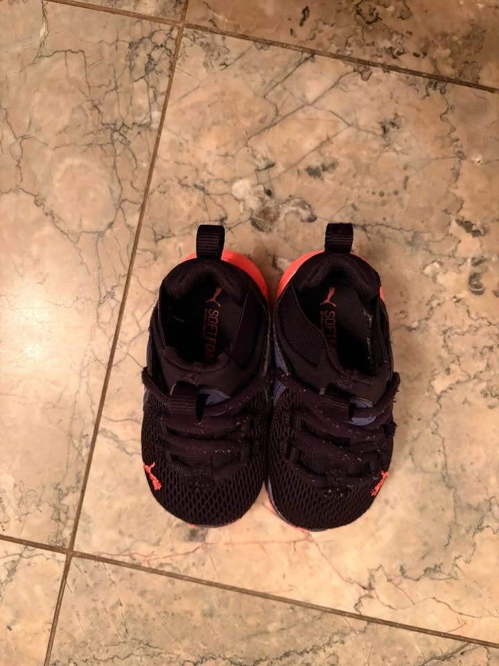 Kids size 5 puma sneakers - photo 5