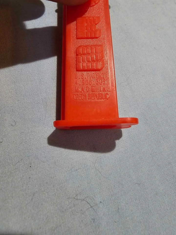 Vintage Disney PEZ Dispensers - Mickey Mouse and Pluto - photo 5