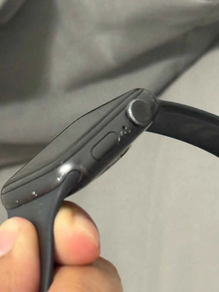 Apple Watch Series 6 (Space Gray) – Fully Functional - photo 3