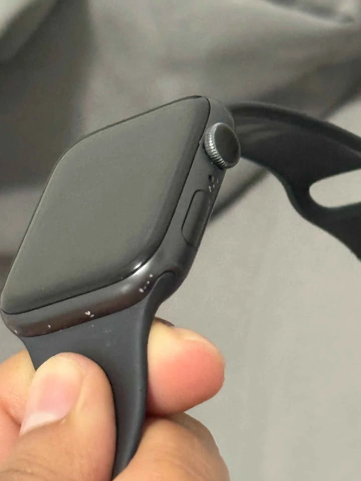 Apple Watch Series 6 (Space Gray) – Fully Functional - photo 4