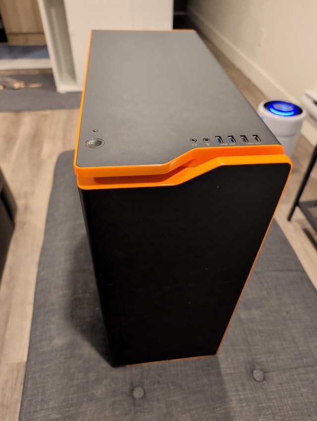 RX Vega 56, Intel i7-4790K, 16GB DDR3, Samsung SSD Gaming PC