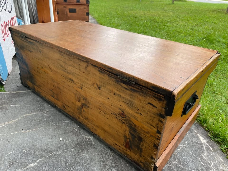 Antique Solid Wood Chest / Rustic Carpenter Chest - photo 4
