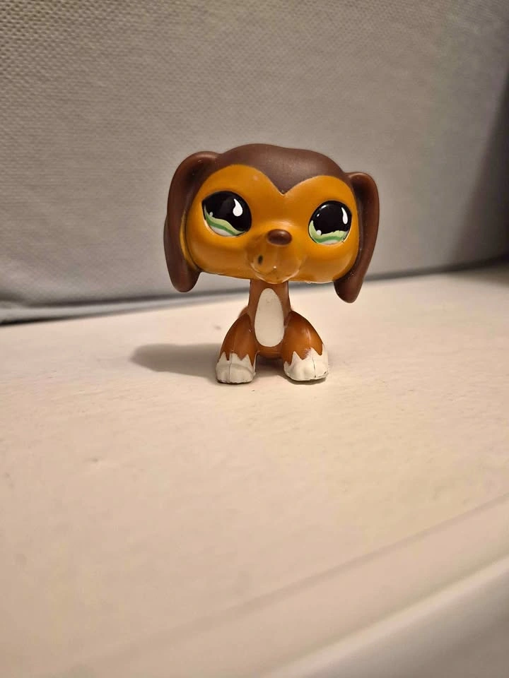 Littlest Pet Shop Dachshund #675 Savannah