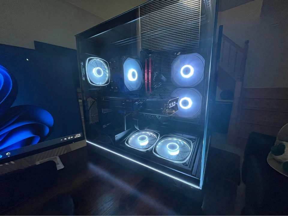 High-Performance Gaming PC: Ryzen 5600X, RX 6800, 16GB RAM - photo 3
