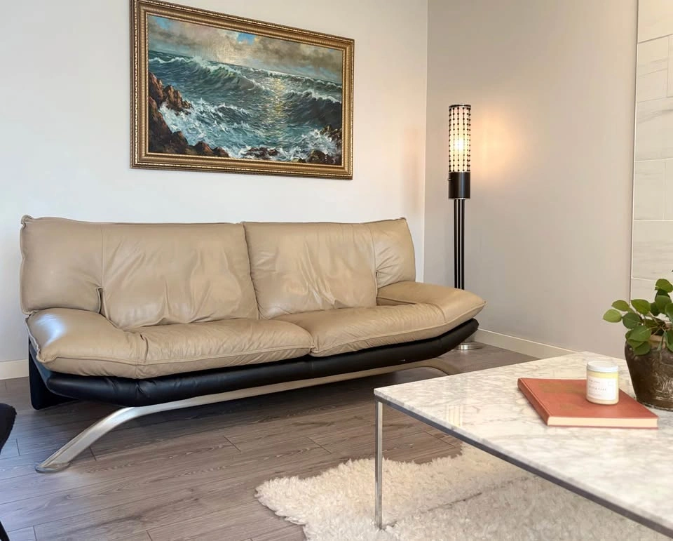 NICOLETTI SALOTTI TWO TONED ITALIAN LEATHER SOFA! - photo 5