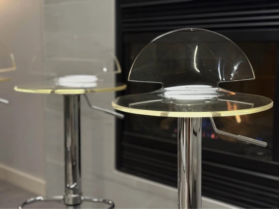 VINTAGE CHROME AND LUCITE MCM BARSTOOLS SET! - photo 2