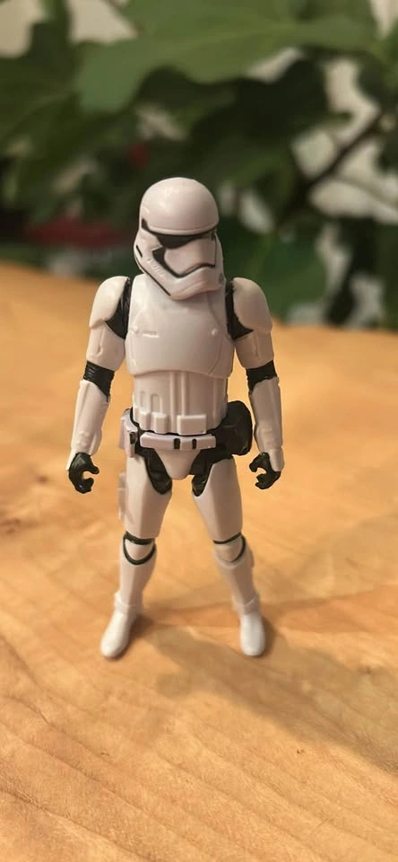 Star Wars Action Figures and 8 Mini Kinder Joy Toys - photo 3