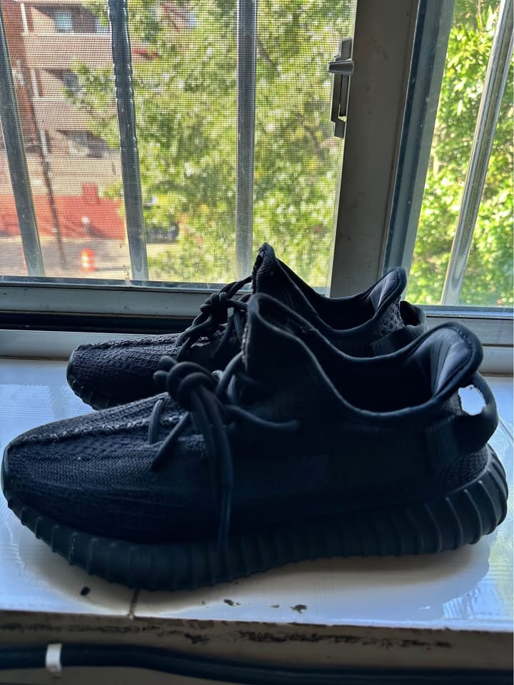Adidas Yeezy Onice Black Size 8 (No box), condition 9/10 - photo 3