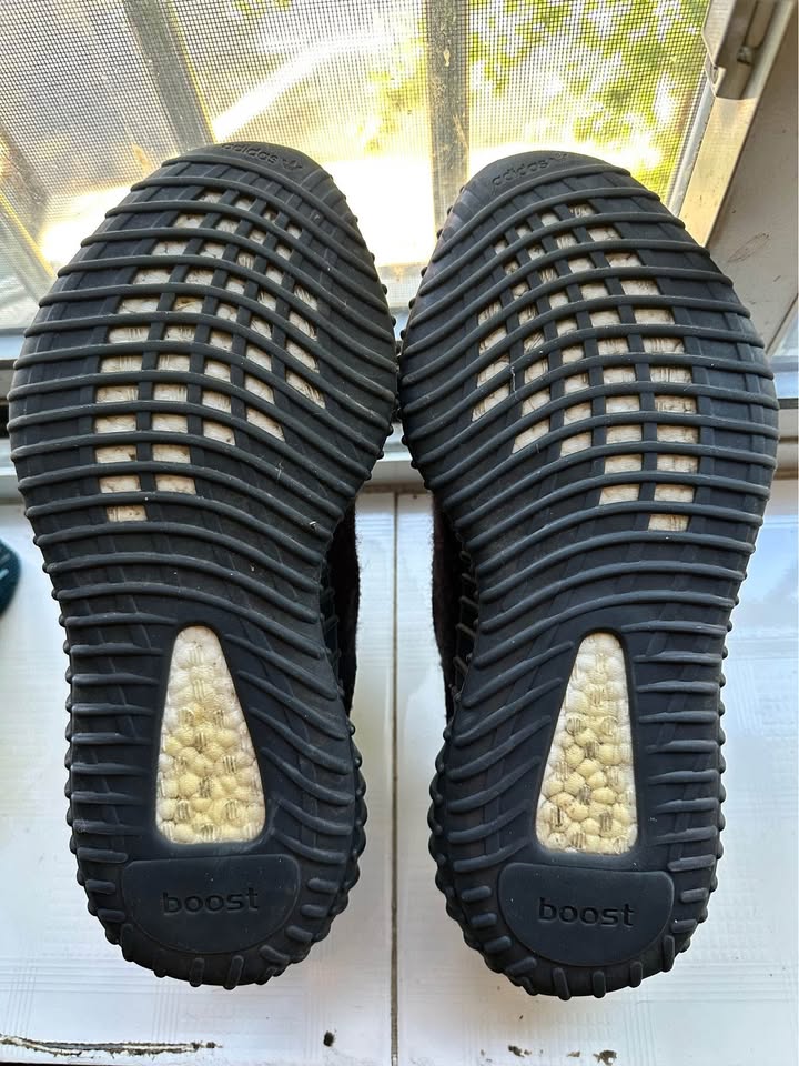 Adidas Yeezy Onice Black Size 8 (No box), condition 9/10 - photo 4
