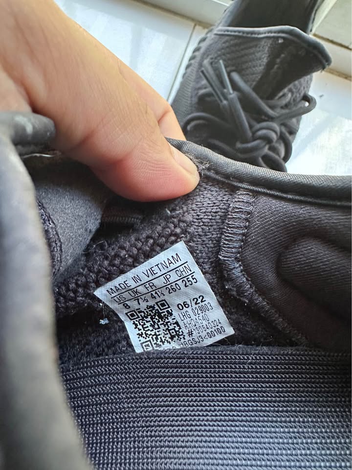 Adidas Yeezy Onice Black Size 8 (No box), condition 9/10 - photo 5