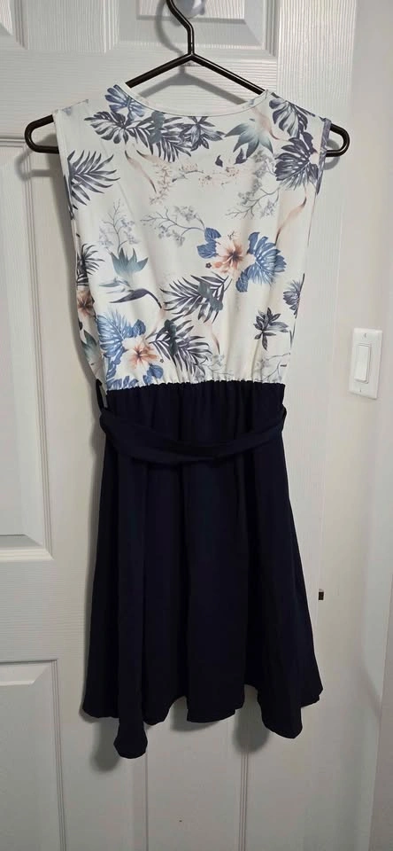 Brand new beautiful dress- Moving sale - photo 2