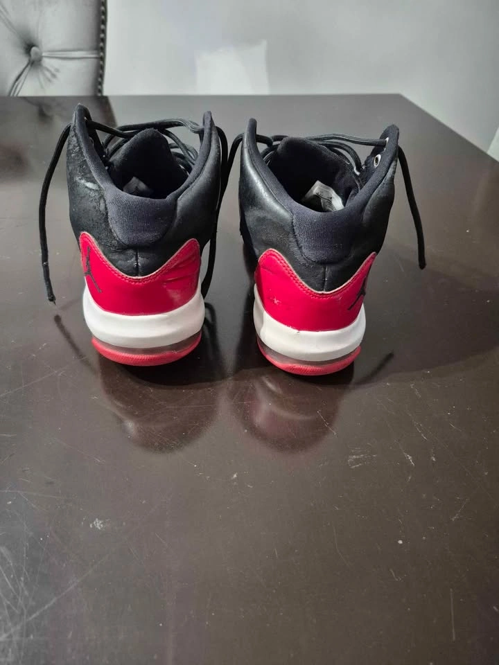 AIR JORDAN 11 RETRO BRED SIZE 4.5 YOUTH BOYS - photo 3