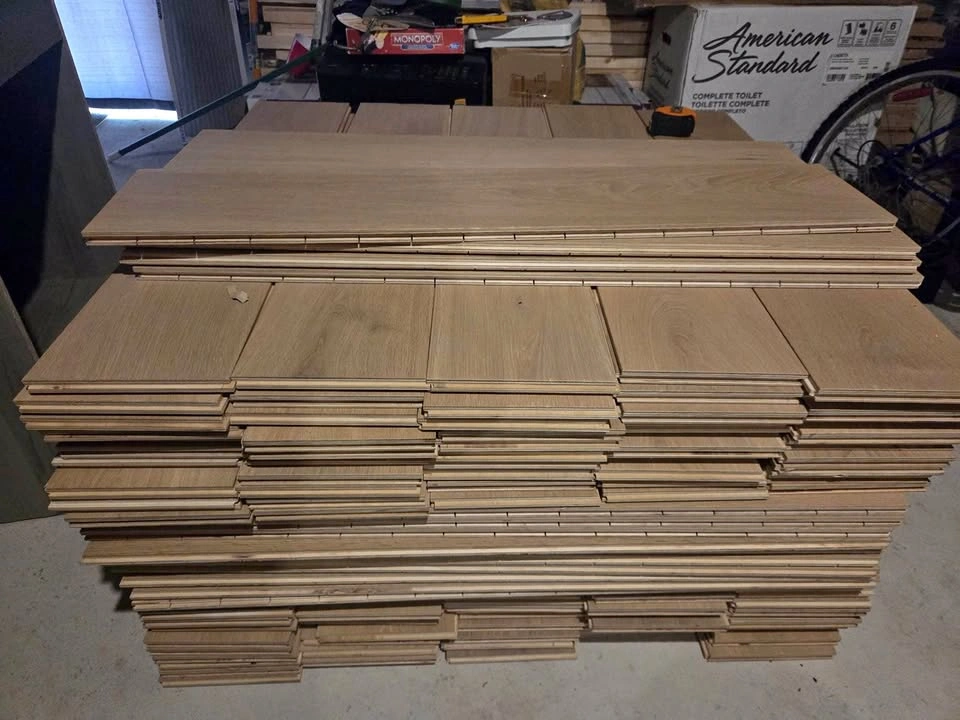 324 sq ft - 7.5" Engineered Oak Hardwood Flooring