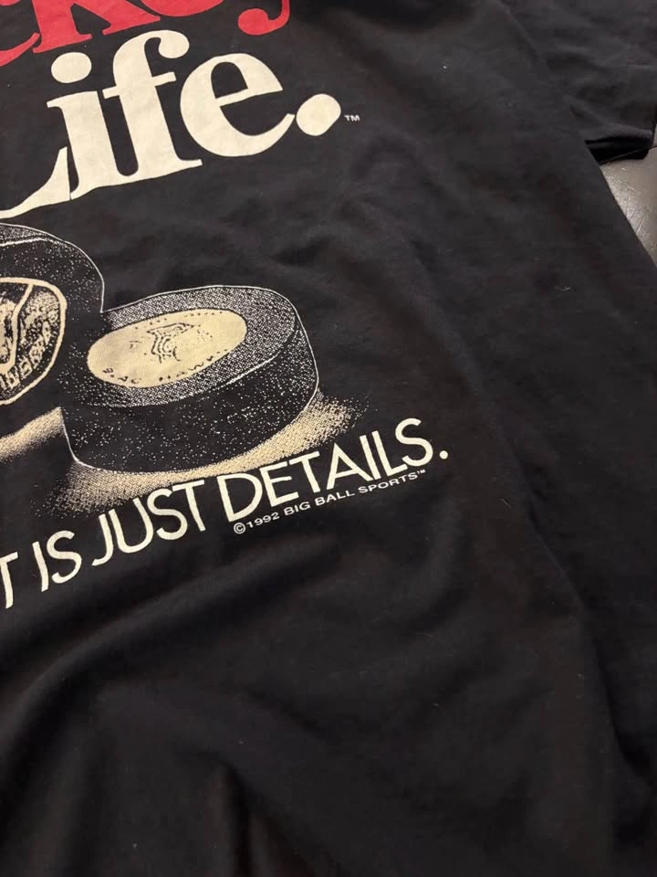Vintage 90s hockey is life tee - photo 2